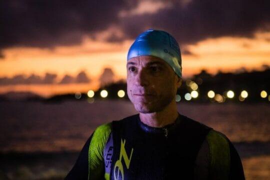 Atleta transplantado Thiago Regis competindo no Ironman Brasil em Florianópolis