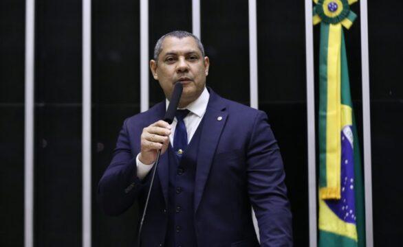 Vigilante armado fora do horário de serviço