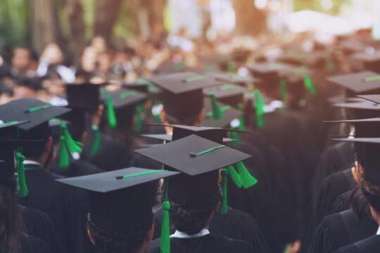 Estudantes com alto desempenho no ensino superior