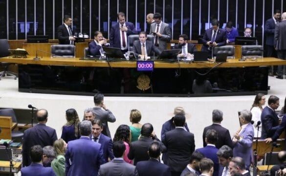 Câmara dos Deputados em votação