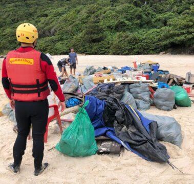 Ações de Limpeza Ambiental pelo Corpo de Bombeiros Militar de Santa Catarina