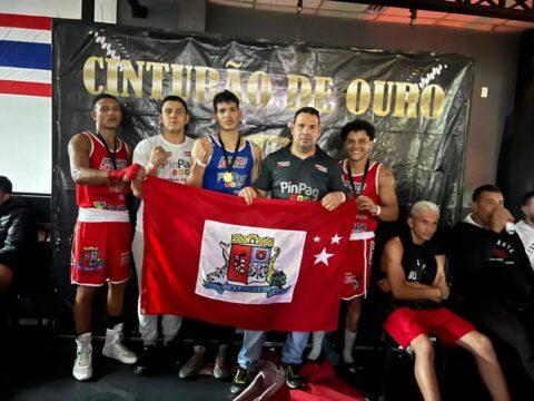 Atletas de São José no pódio com medalhas de ouro