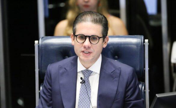 Presidente da Câmara Hugo Motta e deputada Carla Zambelli