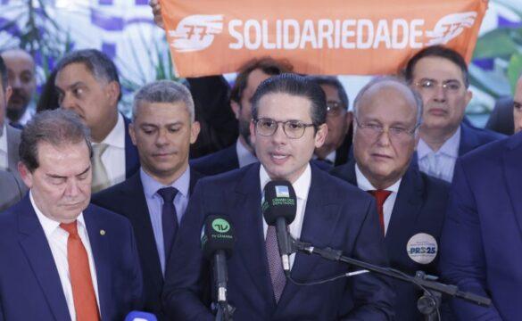 Deputados dos partidos Solidariedade e PRD em reunião