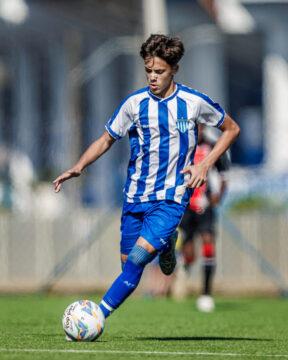 Jovem jogador Fernando Lima Coelho representando o Avaí Futebol Clube