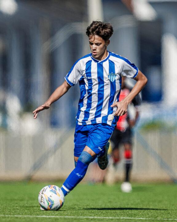 Jovem jogador Fernando Lima Coelho representando o Avaí Futebol Clube