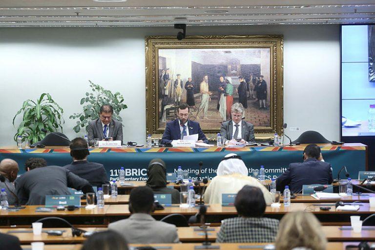 Representantes do BRICS discutem integração econômica e desenvolvimento sustentável