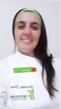 Foto de Graziela Nunes, estudante dedicada que viaja mais de 200km para estudar