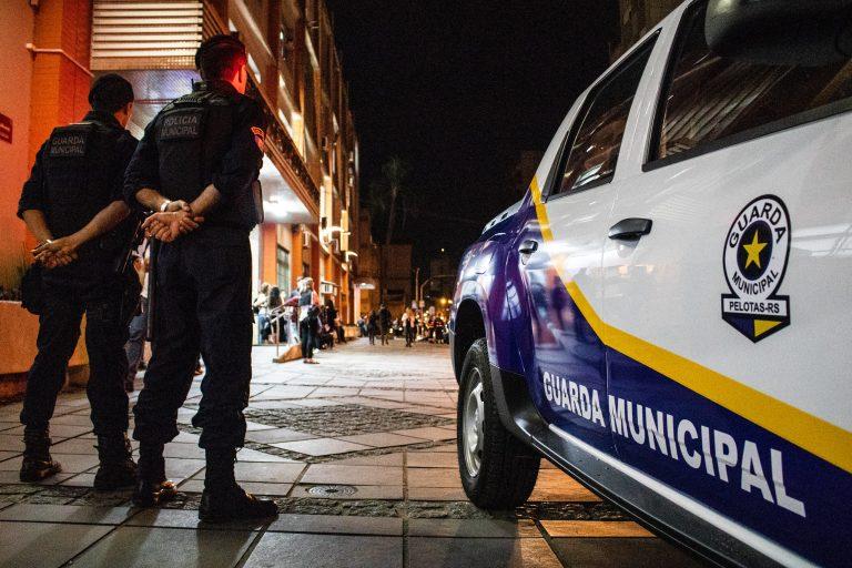 Guardas Municipais e Agentes de Trânsito