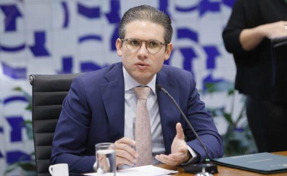 Hugo Motta - presidente defende derrubada do IOF e critica polarização política