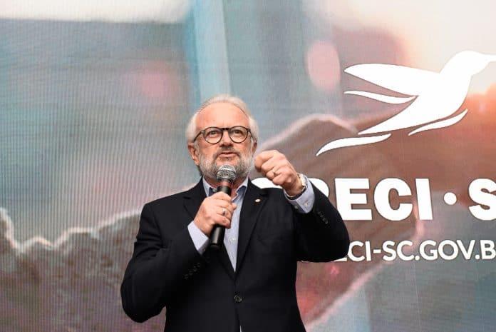 Corretores de imóveis na Junta de Conciliação do CRECI-SC
