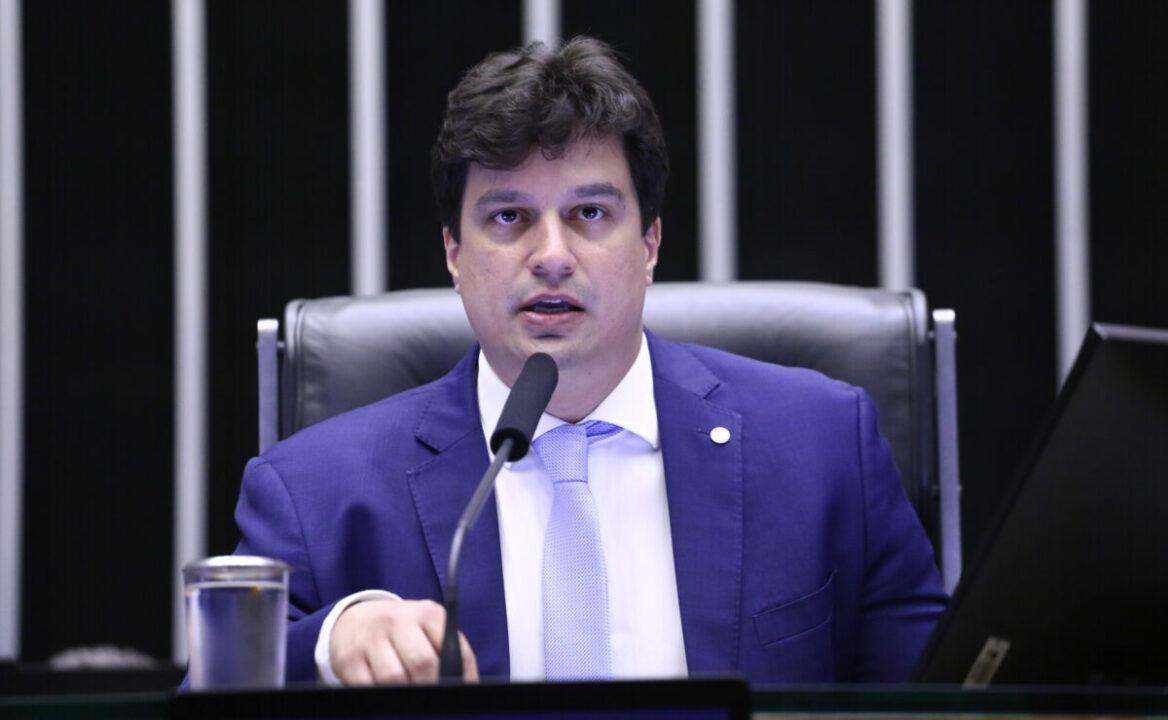 Imagem representativa de médicos e cirurgiões-dentistas
