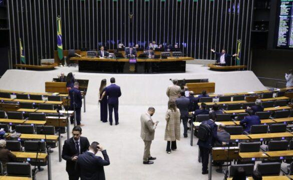 Sessão de votação de acordos internacionais no Plenário da Câmara dos Deputados