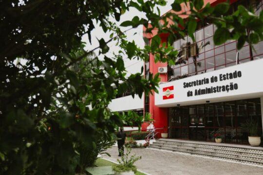 Profissionais candidatando-se a bolsas de até R$7 mil