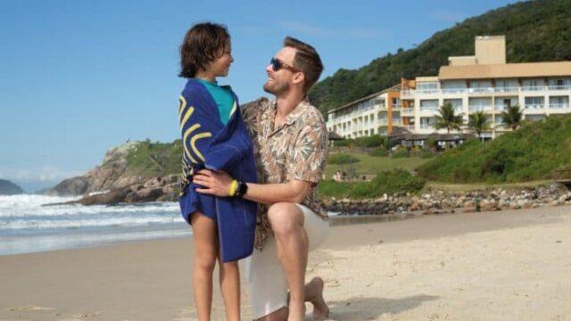Programação especial para toda a família com show de Paulo Miklos