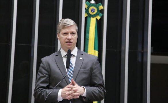 Vistos para turistas de Austrália, Canadá, EUA e Japão no Brasil