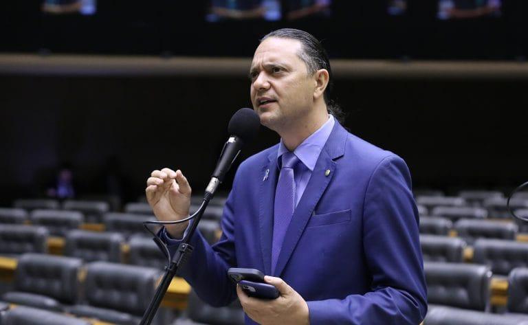 Imagem representativa de um projeto de lei sobre contas de luz