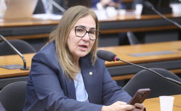 Supervisores atuando no suporte pedagógico das escolas