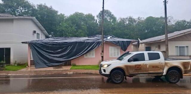 Imagem de destruição causada pelos temporais em Ibiam e Fraiburgo, Santa Catarina