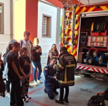 Pacientes renais e colaboradores visitam o CBMSC em Florianópolis