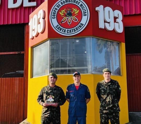 Exército Brasileiro e 8º BBM em reunião para fortalecimento institucional