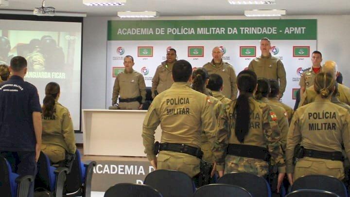 Foto do evento de abertura do curso de Comunicação Social para praças pela PMSC