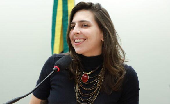 Áreas exclusivas para veículos escolares próximas às escolas