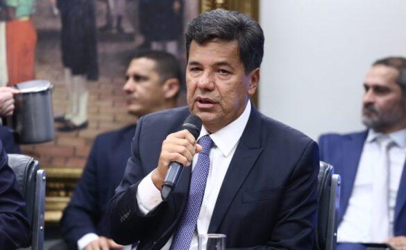 Imagem representativa da Comissão de Constituição e Justiça aprovando a PEC da Segurança Pública