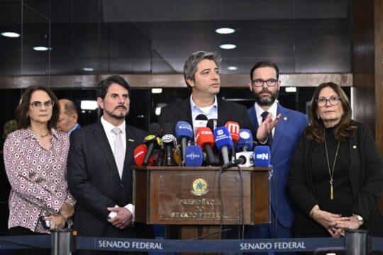 Medidas restritivas impostas a Jair Bolsonaro