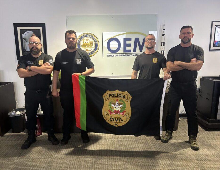 Delegados da Polícia Civil participando de curso de Gerenciamento de Crises em Houston, Texas