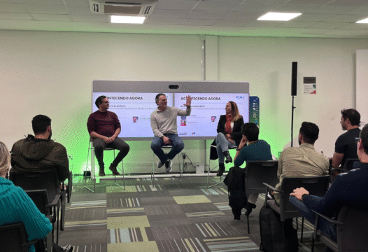 Empreendedores e startups reunidos em evento