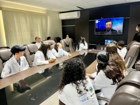 Alunos do Projeto Jovem Doutor se formam em Balneário Camboriú