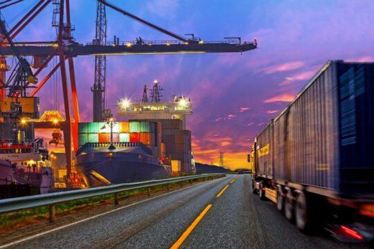 Micro e pequenas empresas exportando produtos