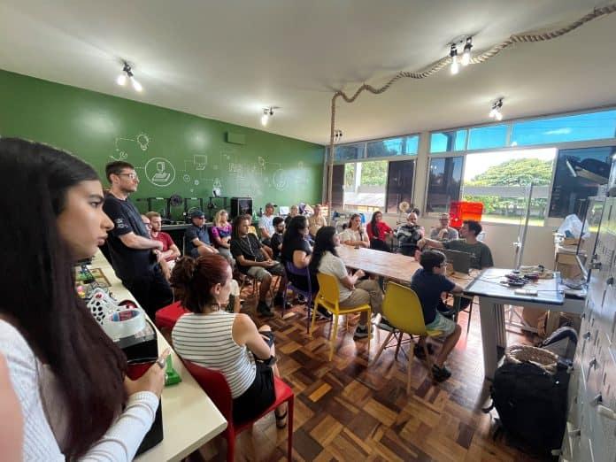 Maker Day Floripa - Evento gratuito para educadores e entusiastas do universo maker