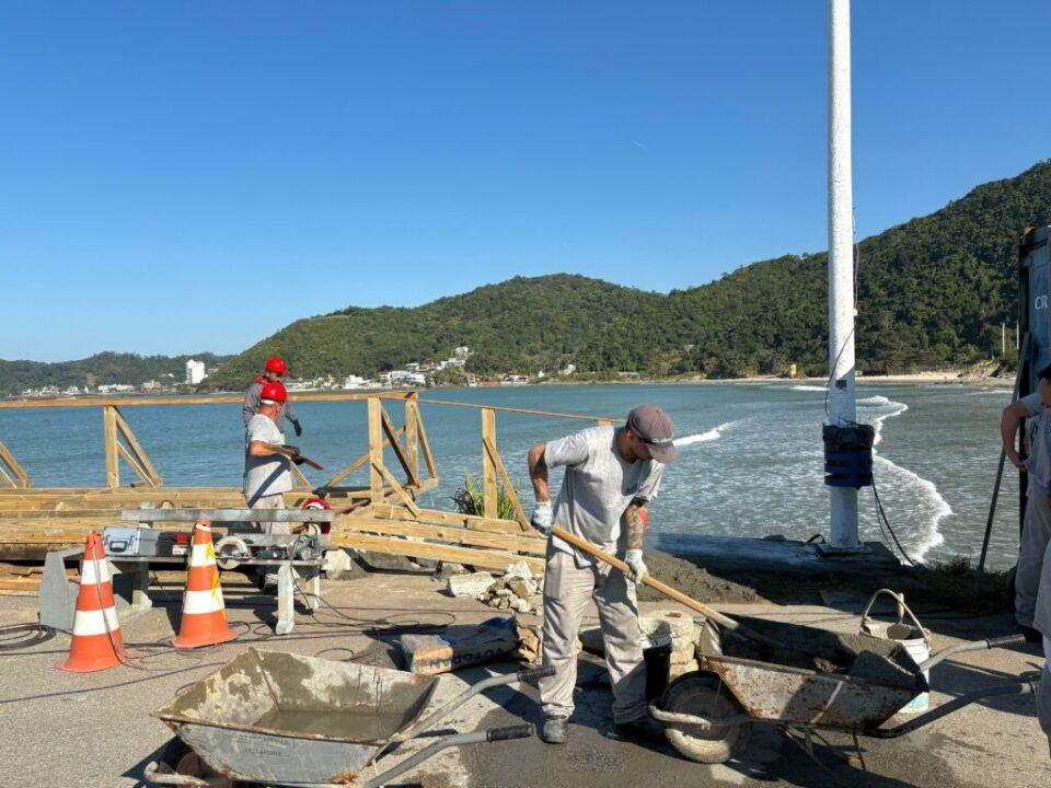 Molhe da Barra - Destino Turístico em Itajaí