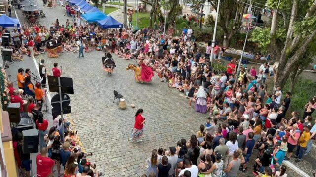 Oficineiros do PAC 2025 em São José - Arte e Cultura