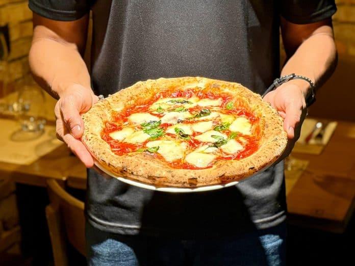 Pizza Napoletana da Pepe Pizzeria Napoletana