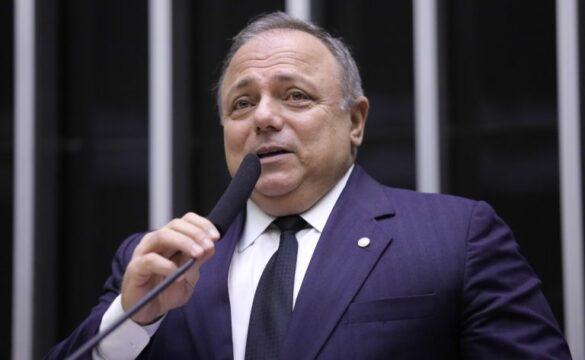 Soldados das Forças Armadas em cerimônia