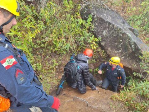 Resgate do Corpo de Bombeiros Militar de SC no Pico do Cambirela em Palhoça