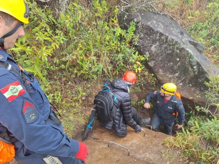 Resgate do Corpo de Bombeiros Militar de SC no Pico do Cambirela em Palhoça