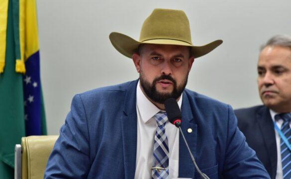 Transporte de produtos perigosos em vias públicas