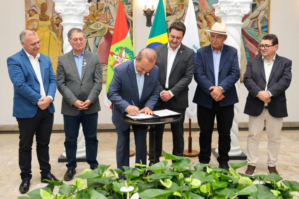 Rodovia SC-417 em obras de infraestrutura viária