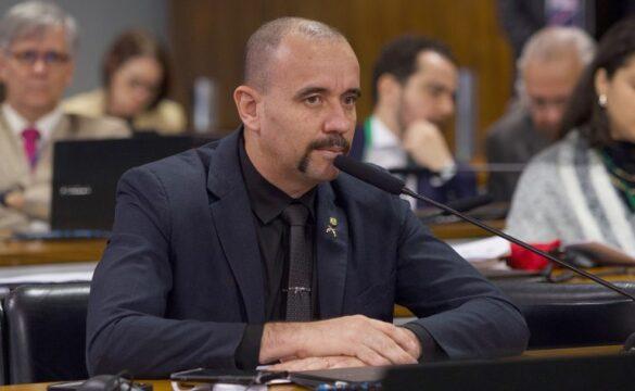 Imagem ilustrativa de agentes de segurança pública em serviço