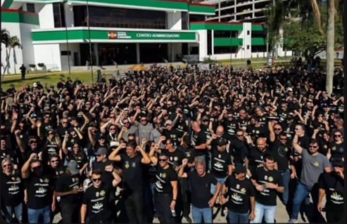 Imagem ilustrativa de uma possível articulação interna contra policiais