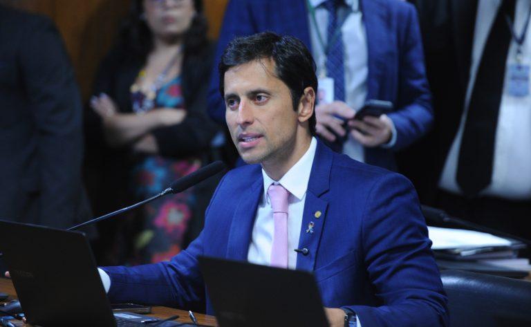 Ilustração representando justiça para idosos e pessoas com deficiência