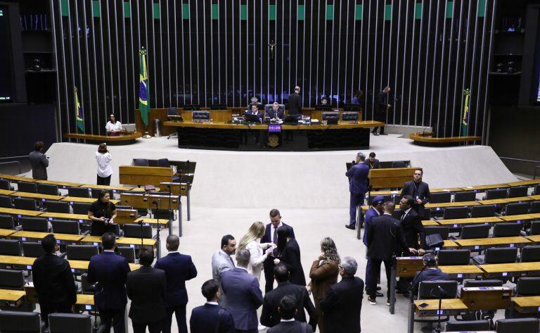 Câmara dos Deputados - Regime de Urgência