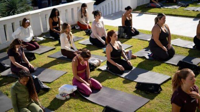 Chakra Yoga no Jardim do Complexo Hercílio Luz