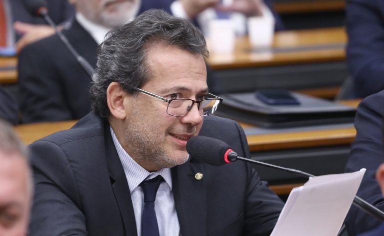 Imagem ilustrativa de debate sobre política federal de isenções fiscais