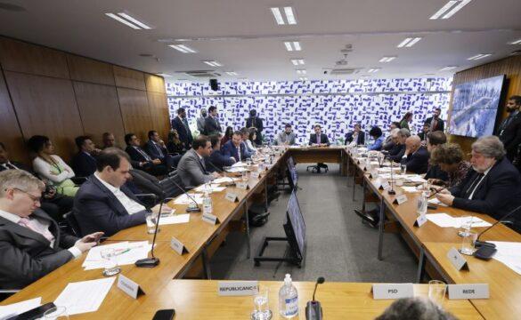 Líderes da Câmara dos Deputados em reunião