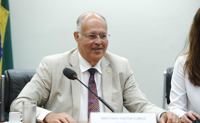 Delegacias da Mulher atendendo crianças vítimas de violência doméstica